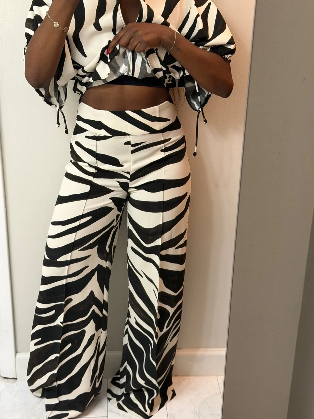 Zara Black & White Zebra-Print Wide-Leg two Piece Set - Picture 4 of 13